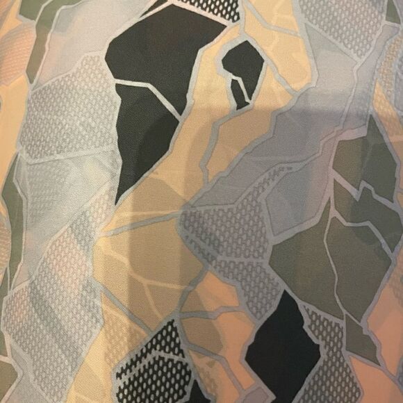 The North Face Wawona wearable Fuzzy Blanket/snuggie nwt New With Tags - Picture 7 of 13